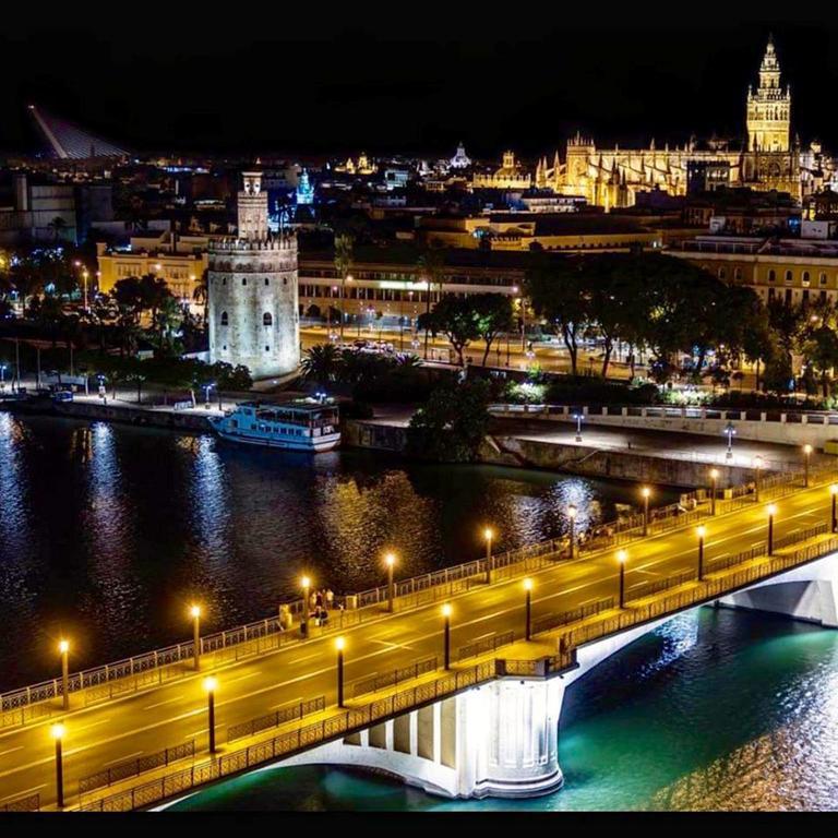 Like Home Sevilla - Museo Exterior foto